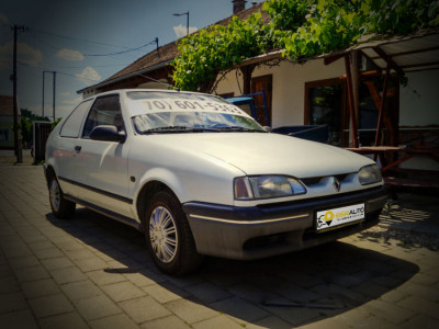 Alternatív Autóház Autóköcsönző - Renault 19 bérautó Bérelhető - Renault 19